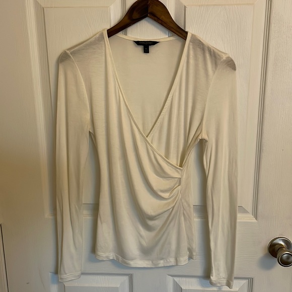 ❌White Banana Republic Blouse❌ - Picture 1 of 3